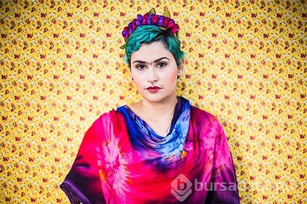 Frida Kahlo'yu taklitleriyle andı
