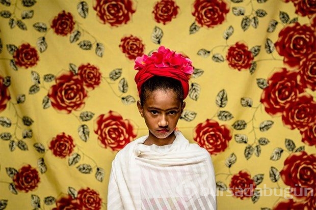 Frida Kahlo'yu taklitleriyle andı