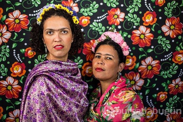 Frida Kahlo'yu taklitleriyle andı
