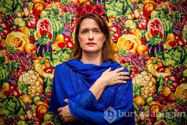 Frida Kahlo'yu taklitleriyle andı