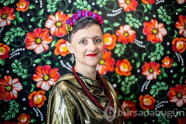 Frida Kahlo'yu taklitleriyle andı