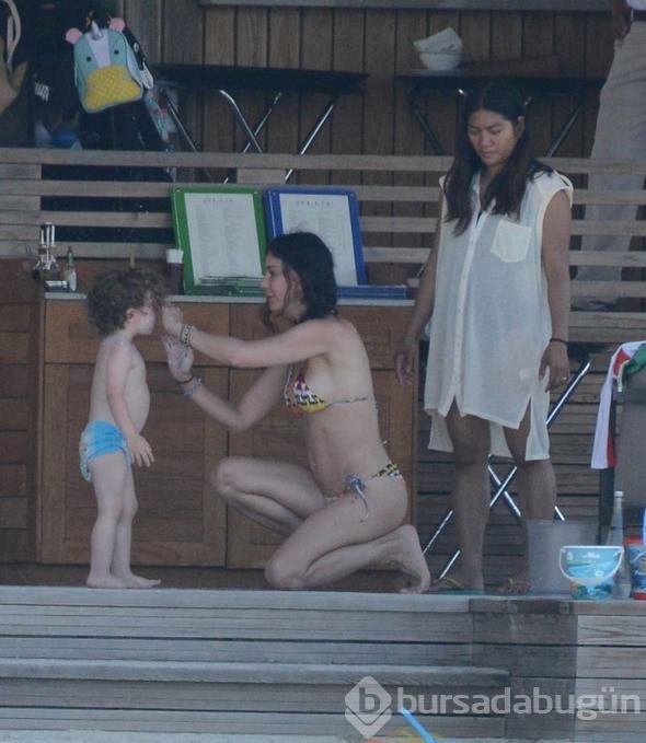 Hande Ataizi oğlu Leon'u zor ikna etti