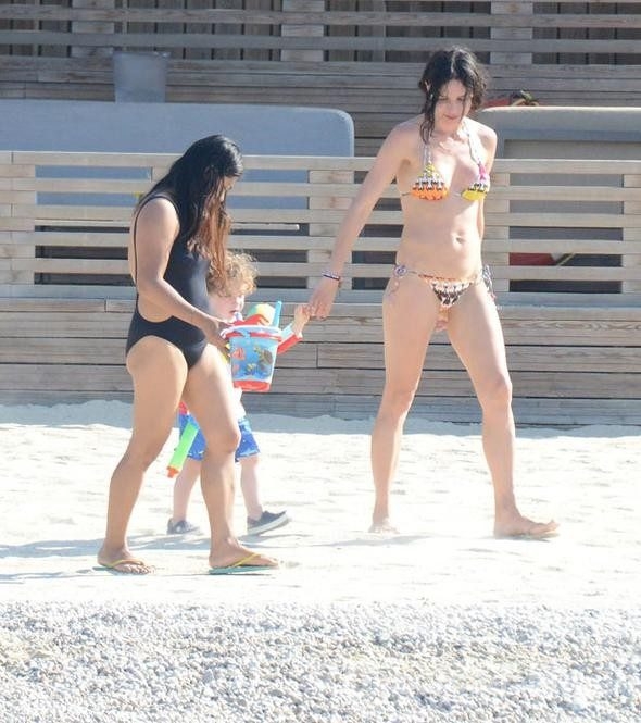 Hande Ataizi oğlu Leon'u zor ikna etti