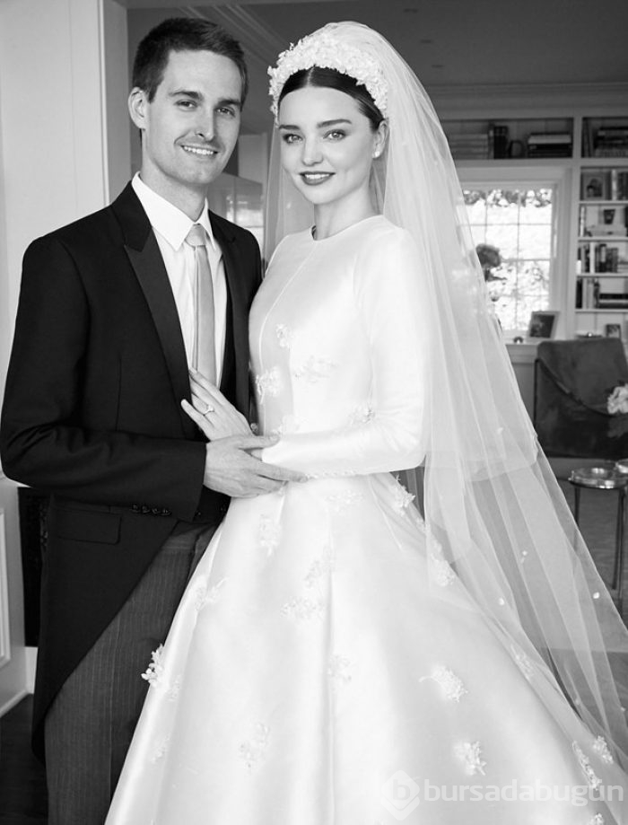 Miranda Kerr ile Snapchat'in kurucusu Evan Spiegel'in düğününden ilk kareler