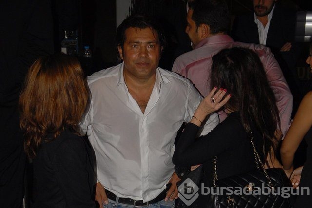 Dilini eşek arısı soktu!