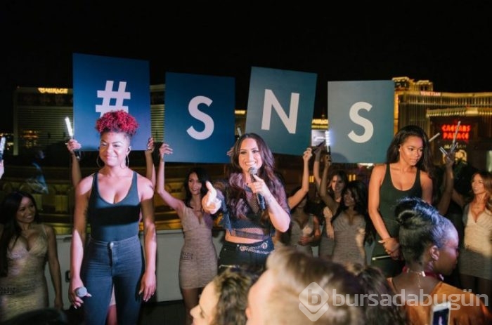 Demi Lovato'nun Partisine Ünlü Akını!
