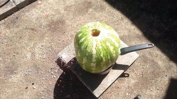 Erimiş bakırı karpuza dökünce bakın neler oldu