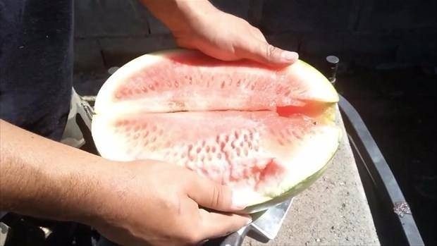 Erimiş bakırı karpuza dökünce bakın neler oldu