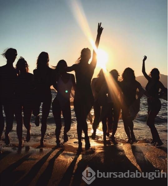 Bekarlığa kız kıza veda