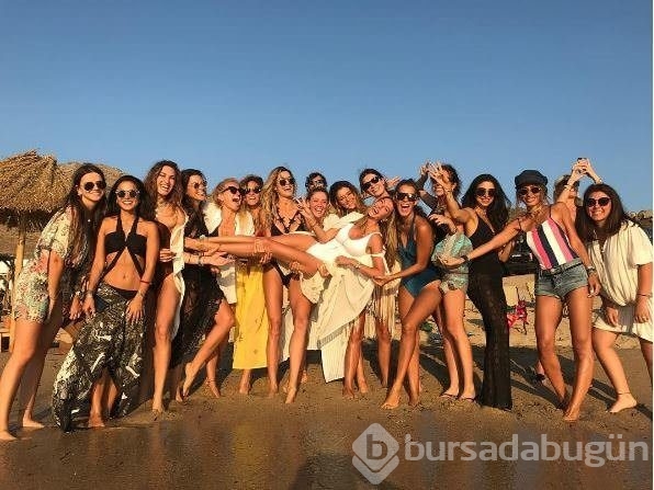 Bekarlığa kız kıza veda