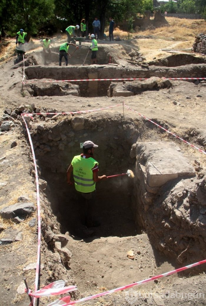 450 yıllık mahalle gün yüzüne çıkarılıyor