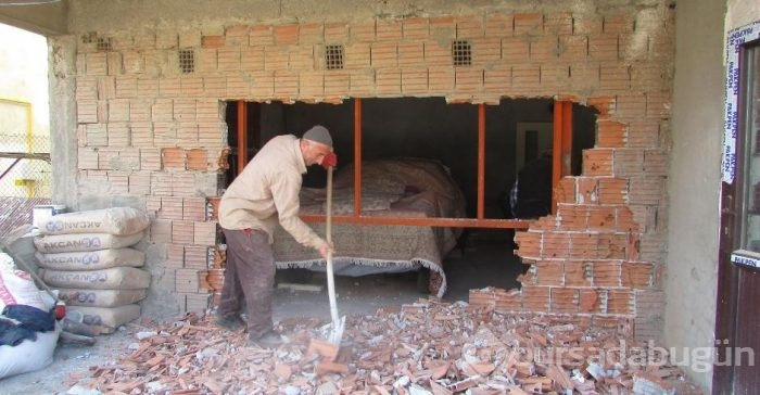Binaya 'hapsettiği' otomobilini 37 yıl sonra çıkardı