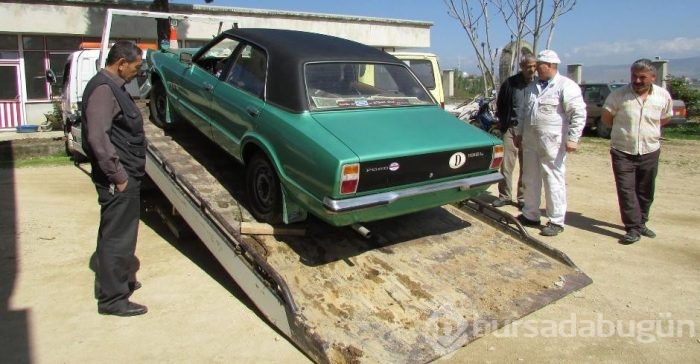 Binaya 'hapsettiği' otomobilini 37 yıl sonra çıkardı