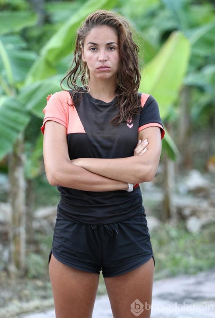  Survivor Berna Keklikler tatilde 