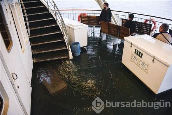 İstanbul'daki şiddetli yağmur sosyal medyayı salladı