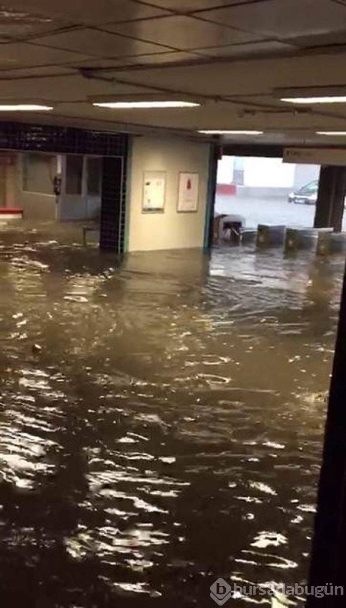 İstanbul'daki şiddetli yağmur sosyal medyayı salladı