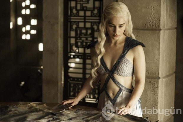 Emilia Clarke'tan (Daenerys Targaryen) Game of Thrones paylaşımı