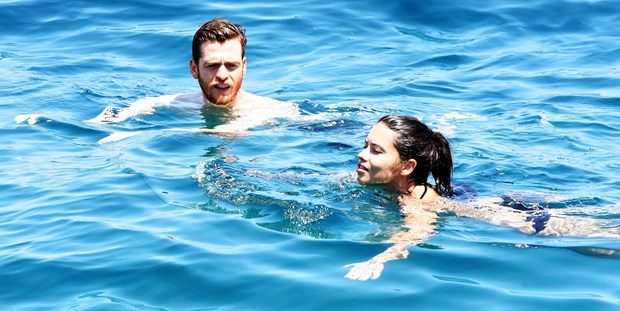 Berrak Tüzünataç'tan Metin Hara'ya: Samimiyetsiz