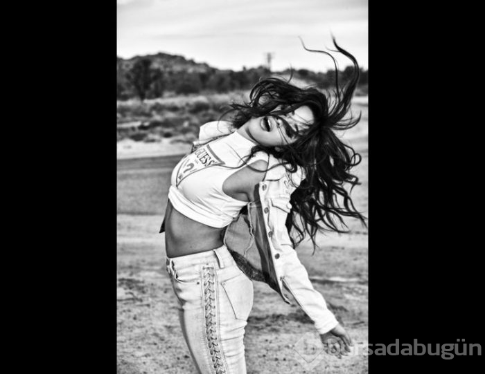 Camila Cabello 'Guess' Markasının Sonbahar Kampanyasını Tanıttı