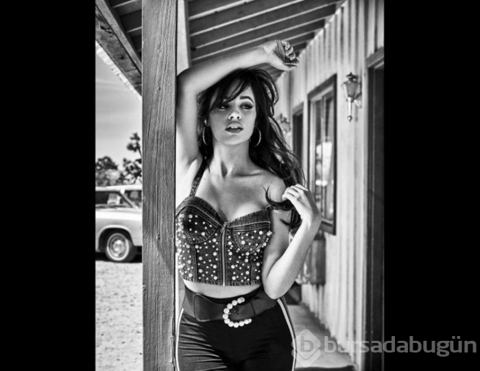 Camila Cabello 'Guess' Markasının Sonbahar Kampanyasını Tanıttı