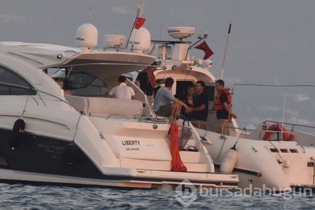 Kıvanç Tatlıtuğ ve Çağatay Ulusoy'un teknesine baskın
