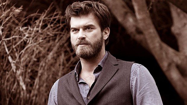 Vampirle Görüşme'nin dizi uyarlamasında Kıvanç Tatlıtuğ sürprizi