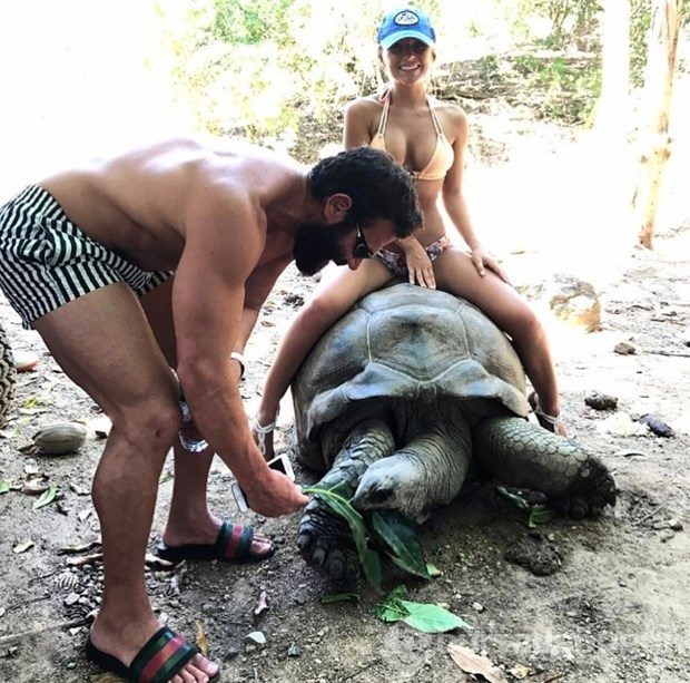 Instagram'ın Kralı Dan Bilzerian'ın ilk sevgilisi Sofia Bevarly