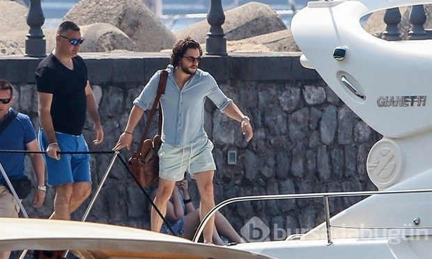 Kit Harington sevgilisiyle tatilde