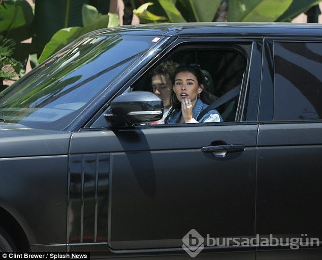 Brooklyn Beckham ve Madison Beer Çıkıyor!