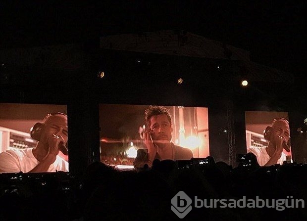 Brad Pitt'ten konser sürprizi