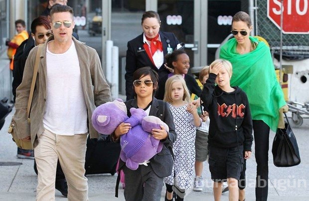 Brad Pitt'ten konser sürprizi