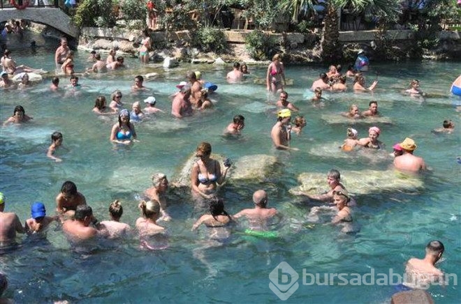 Denizli'deki Kleopatra Antik Havuzu Bodrum'u aratmıyor