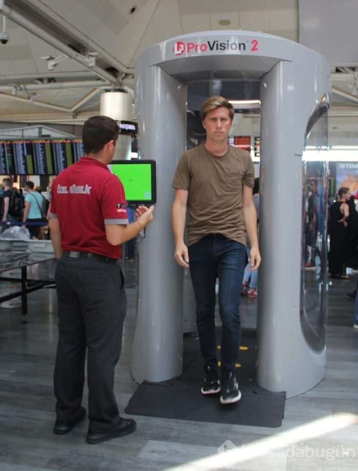 Atatürk Havalimanı'nda vücut tarayıcı cihaz kullanımı başladı