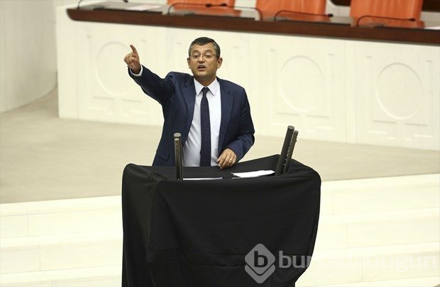 Meclis'te siyah örtülü protesto