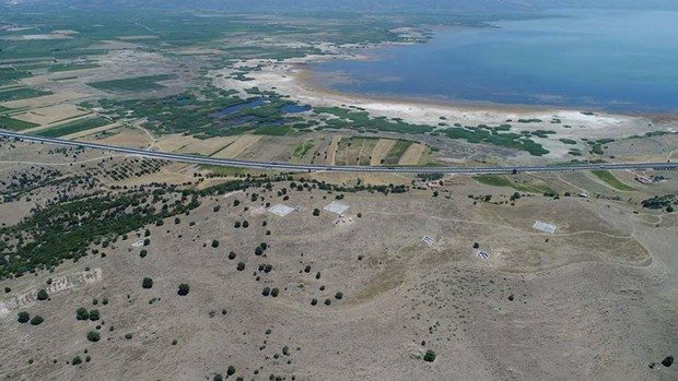 Manisa'da 3 bin 500 yıllık tahıl ambarı