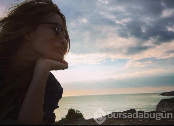 Gamze Özçelik plaja inip dua etti kardeşi türbana girdi
