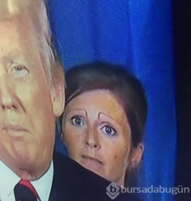 Donald Trump'ın arkasındaki kadın kim?
