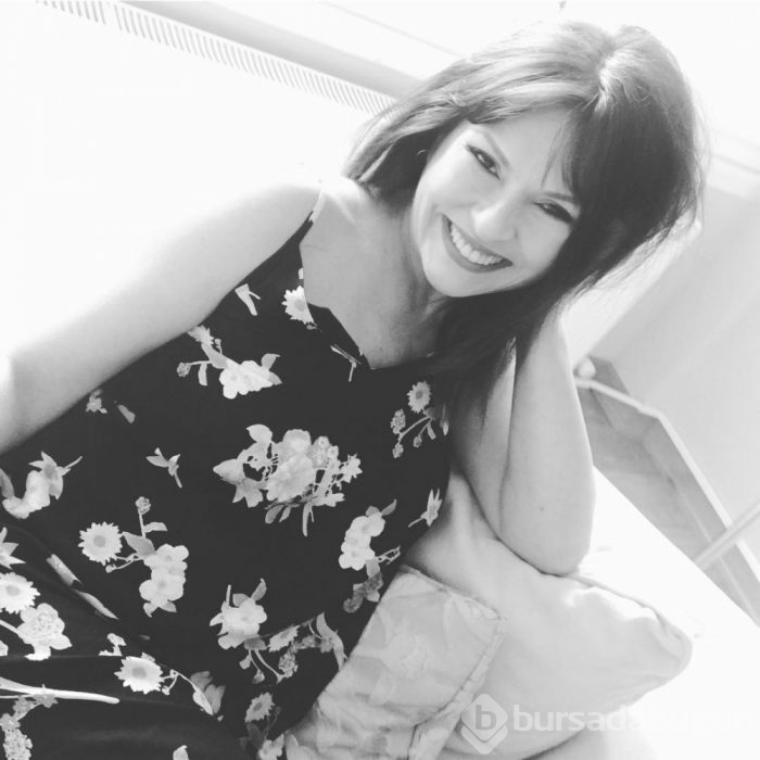 Aydan Şener'in bikinili hali genç kızlara taş çıkarttı