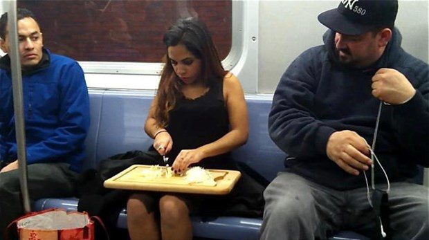 Metroda karşılaşabileceğiniz ilginç manzaralar