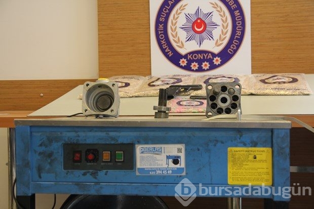 Piston içinde 52 bin adet uyuşturucu sevkiyatı