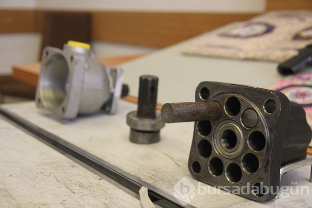 Piston içinde 52 bin adet uyuşturucu sevkiyatı