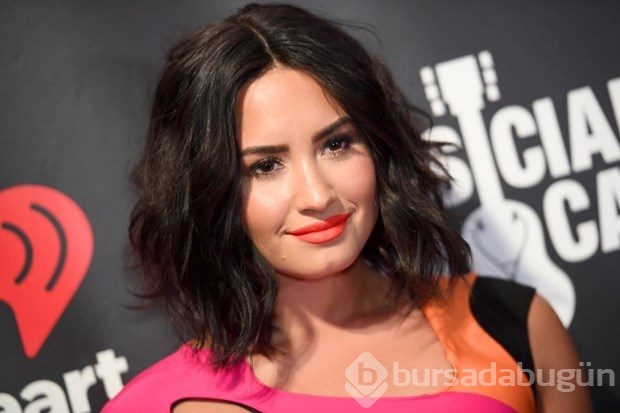 Neymar ile Demi Lovato birlikte mi?