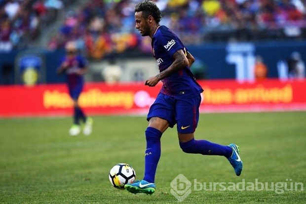 Neymar ile Demi Lovato birlikte mi?