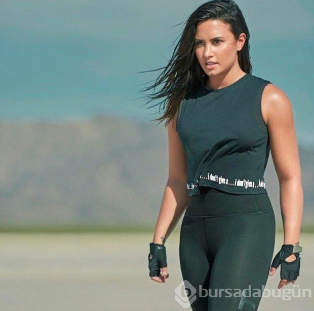 Neymar ile Demi Lovato birlikte mi?