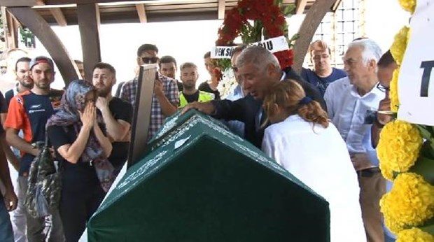 Barkın Bayoğlu'nu son yolculuğuna binlerce motosiklet tutkunu uğurladı