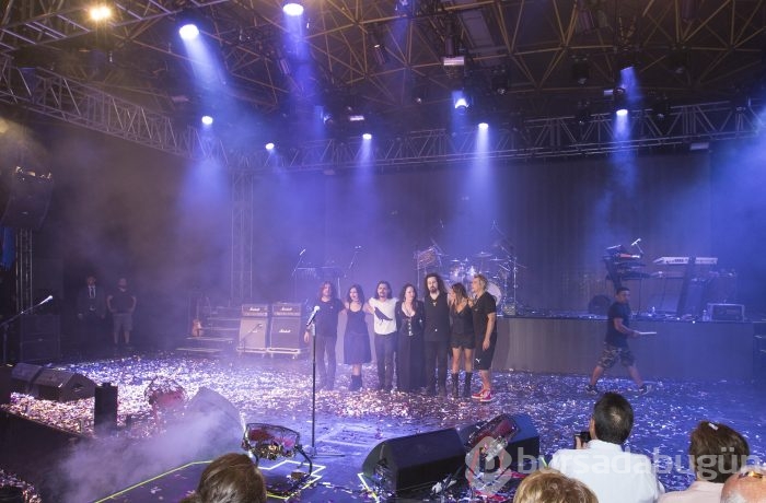 Bursa'da 'Şebnem Ferah'lı final!