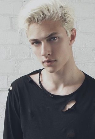 Lucky Blue Smith Baba Oldu!