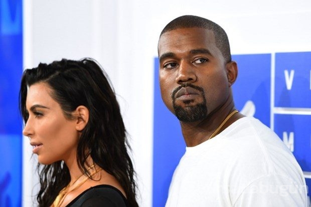 Kim Kardashian 3. kez anne oluyor 