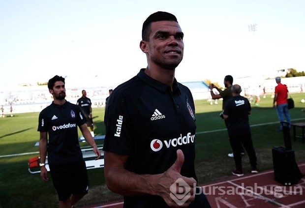 Beşiktaş, Las Palmas'a teslim oldu