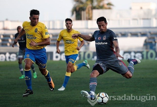 Beşiktaş, Las Palmas'a teslim oldu